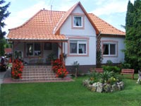 Fenyő Vendégház - Mikófalva - 4 napraforgó